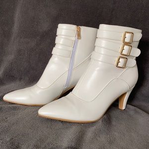 White Booties size 9 gently worn